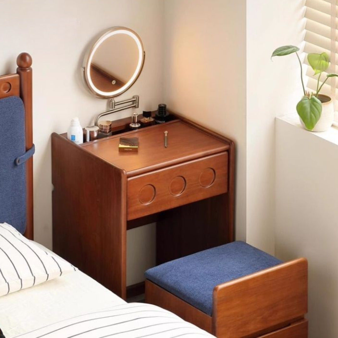 Poplar Solid Wood Classic Vintage Makeup Table