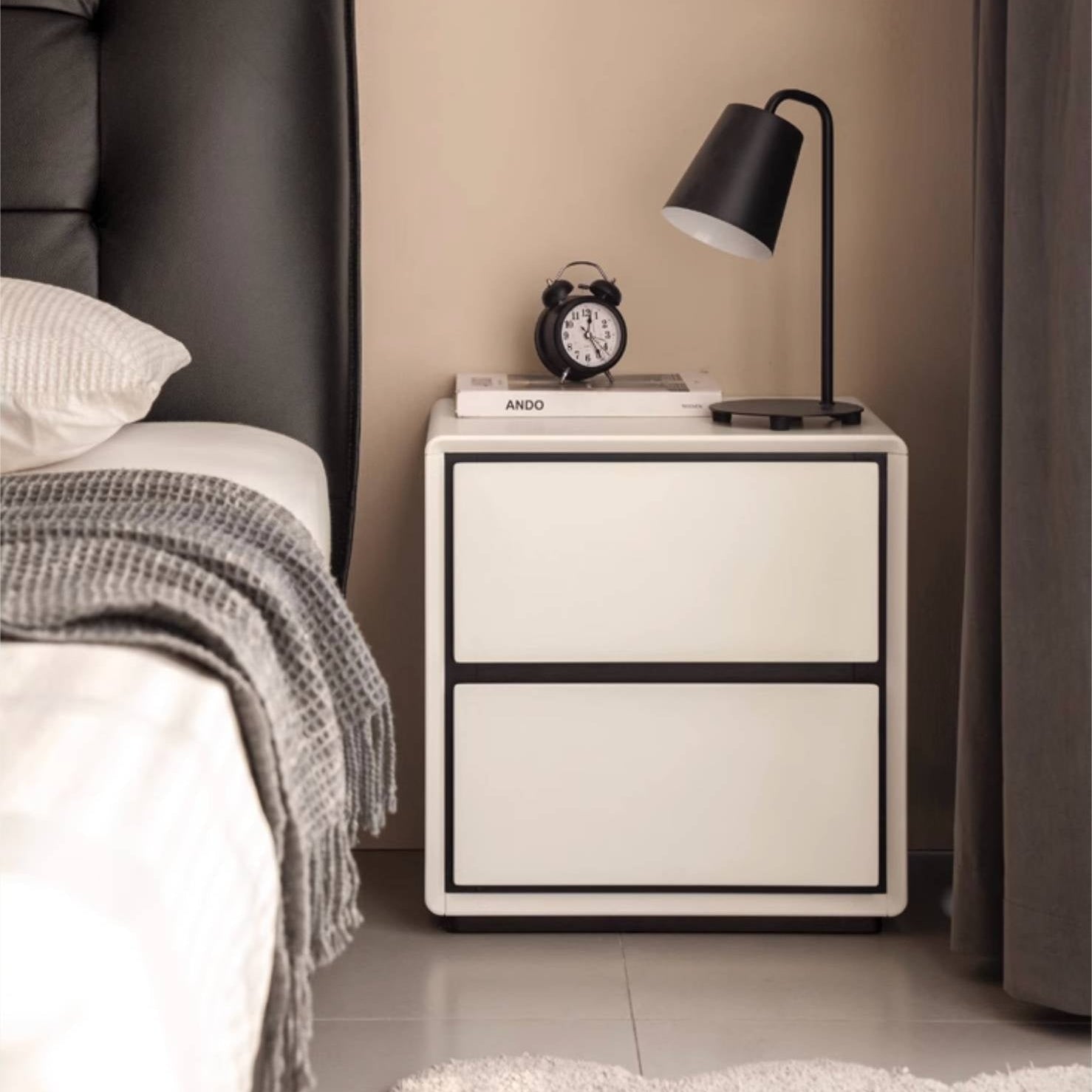 Solid Rubberwood Modern Style Nightstand