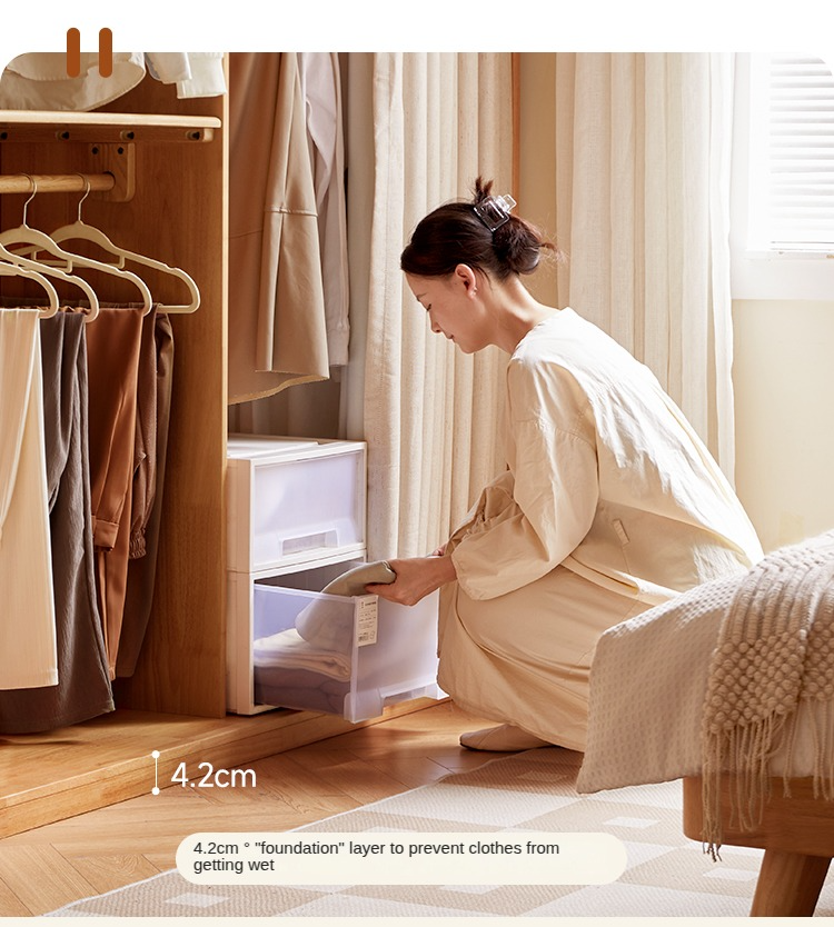 Solid Rubberwood Dustproof Layered Wardrobe