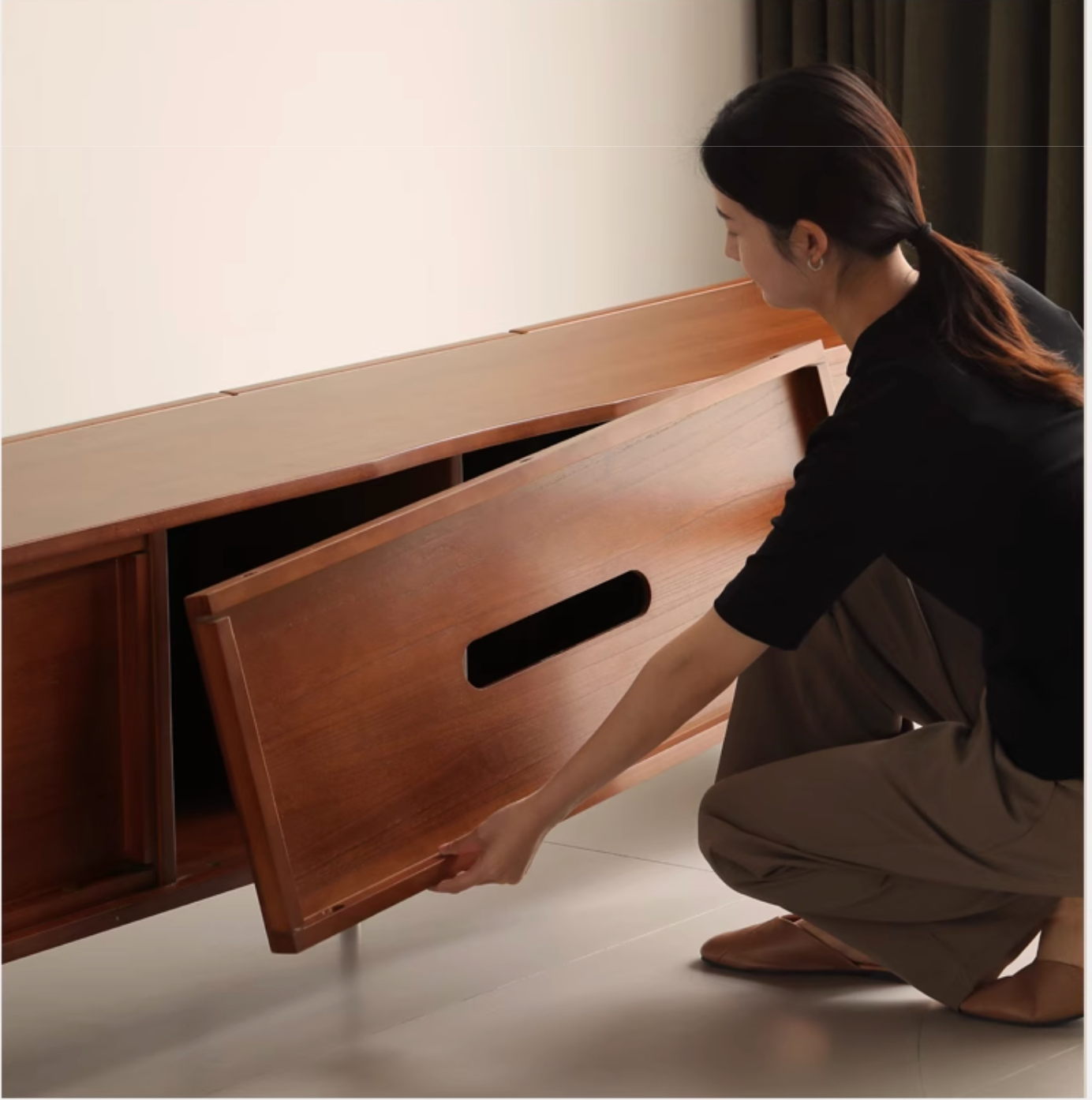 Poplar Solid Wood Bauhaus TV Stand