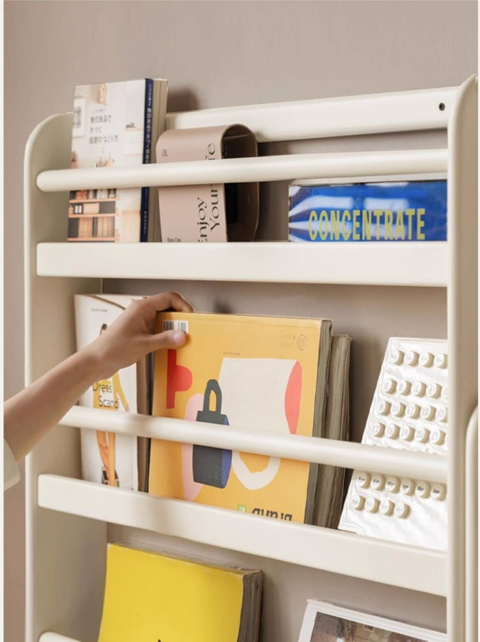 Rubberwood Solid Wood Cream Style Bookshelf