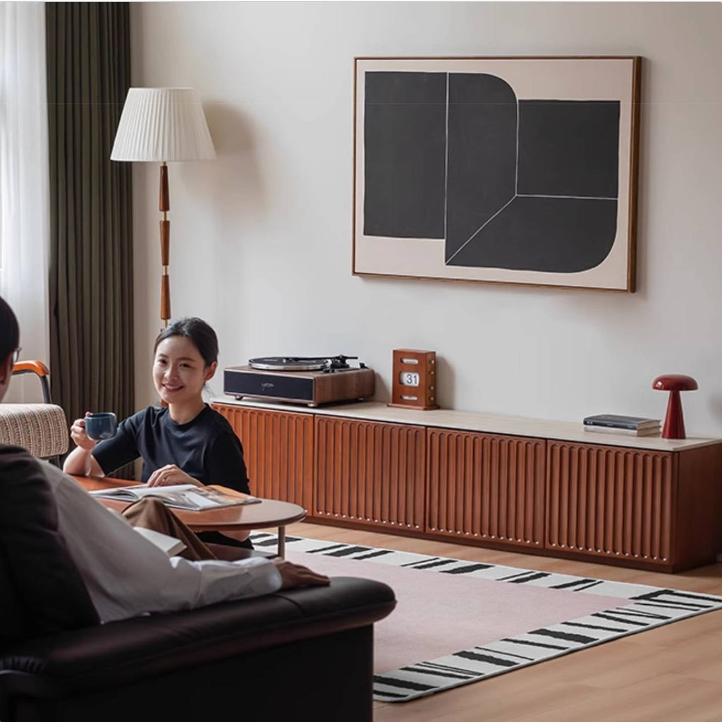 Poplar Solid Wood Antique Style TV Stand